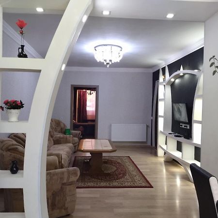 Apartment For You Tbilisi ภายนอก รูปภาพ