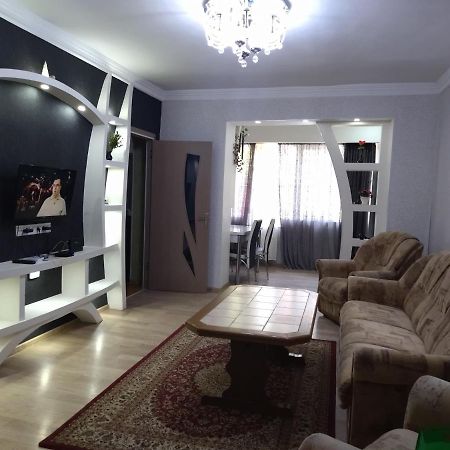 Apartment For You Tbilisi ภายนอก รูปภาพ