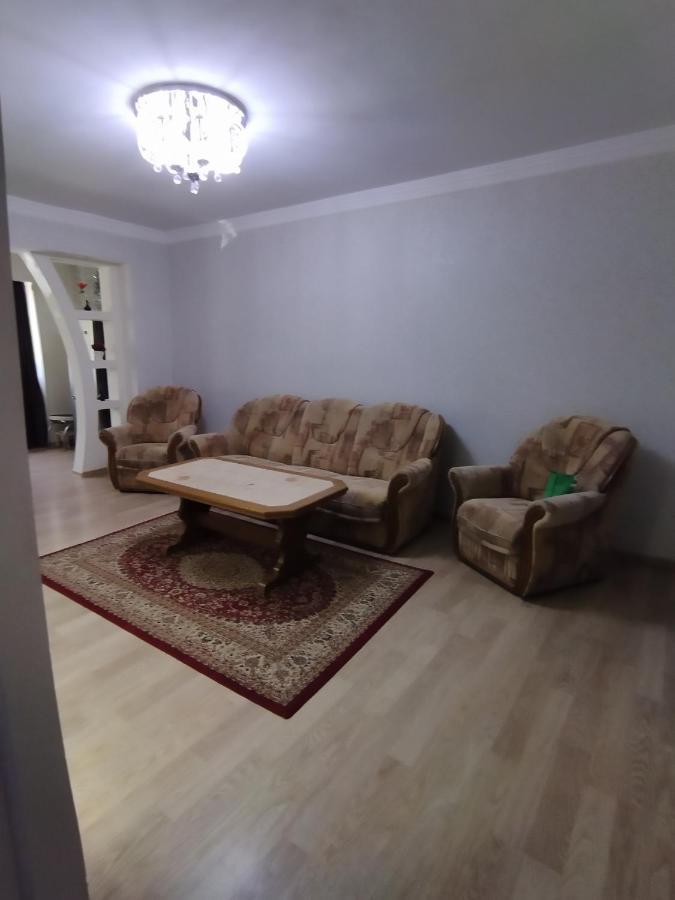 Apartment For You Tbilisi ภายนอก รูปภาพ